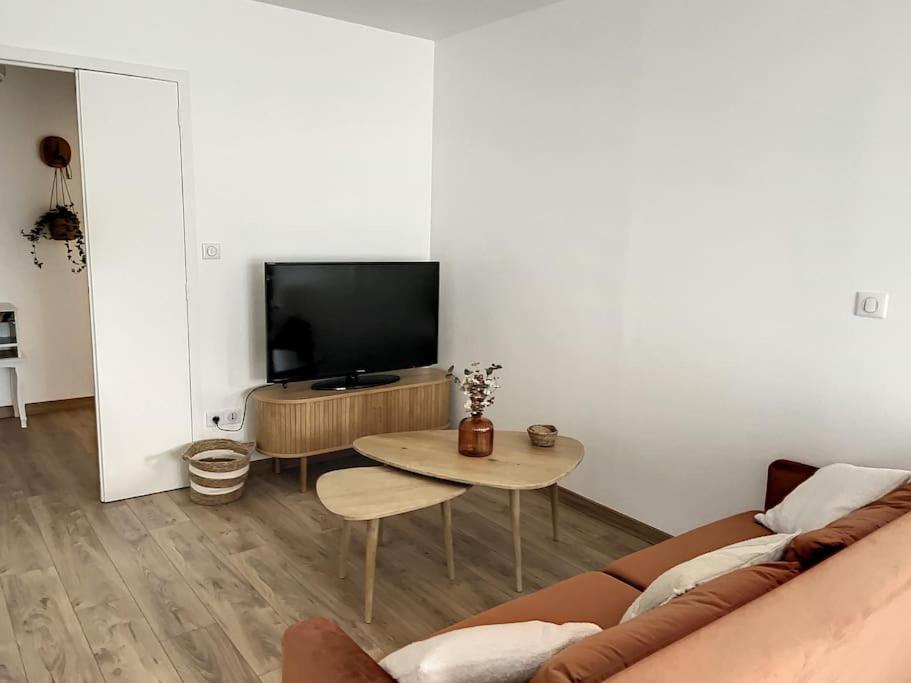 Ferienwohnung Le Julia - Neuf - Gare Et Garage Compiègne Exterior foto